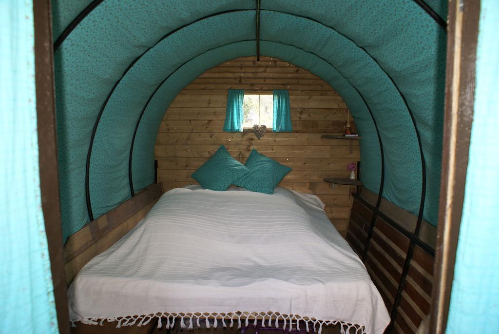 Le Refuge Du Clos Du Moulin Brionne Room photo